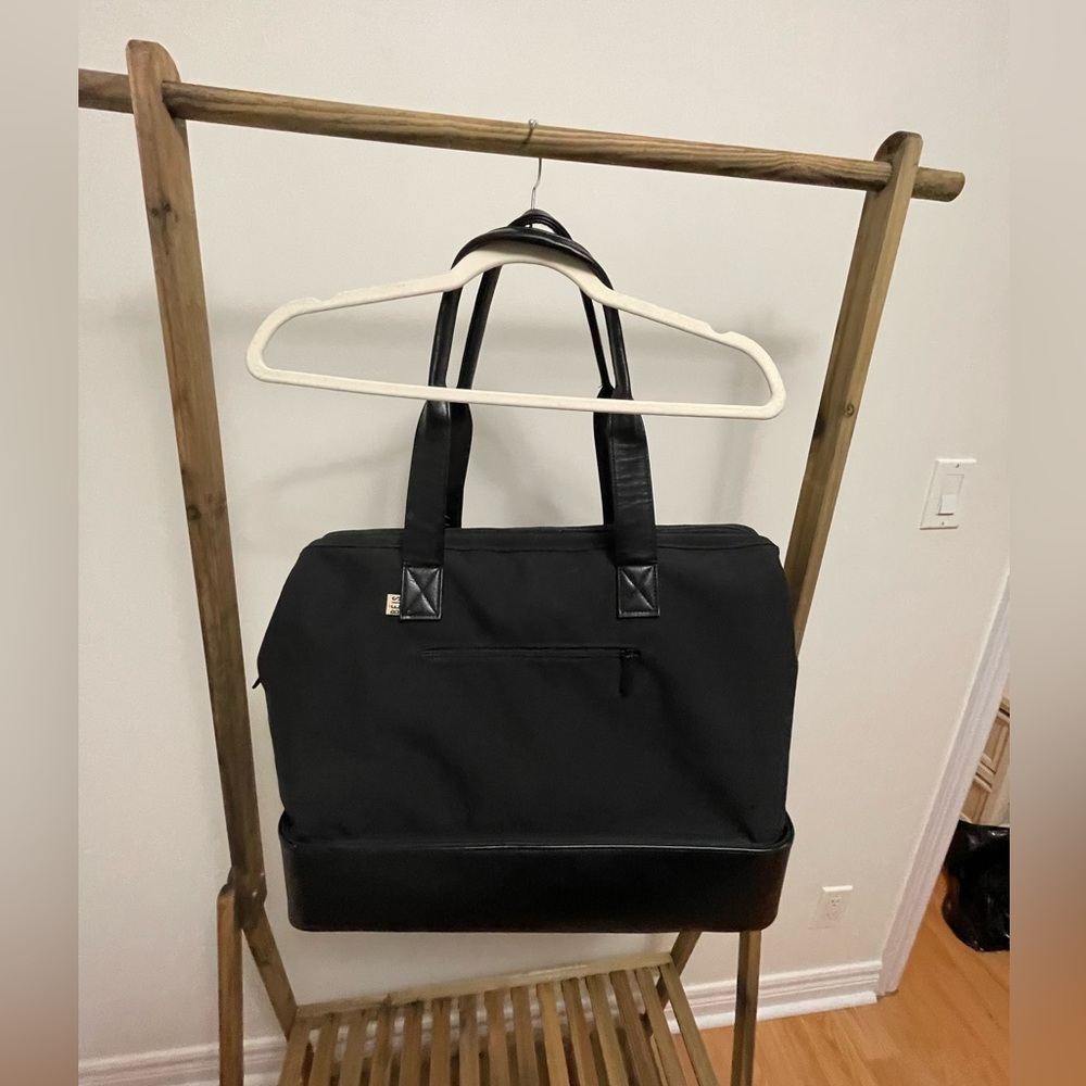 Black beis weekender